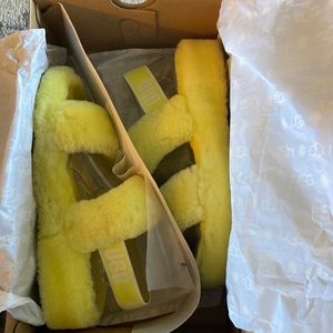 Uggs Women Yellow “Oh Yea Slides”